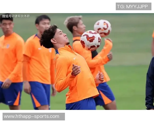 泰山中卫洛佩斯对抗表现不佳奥斯卡强势突破致失球